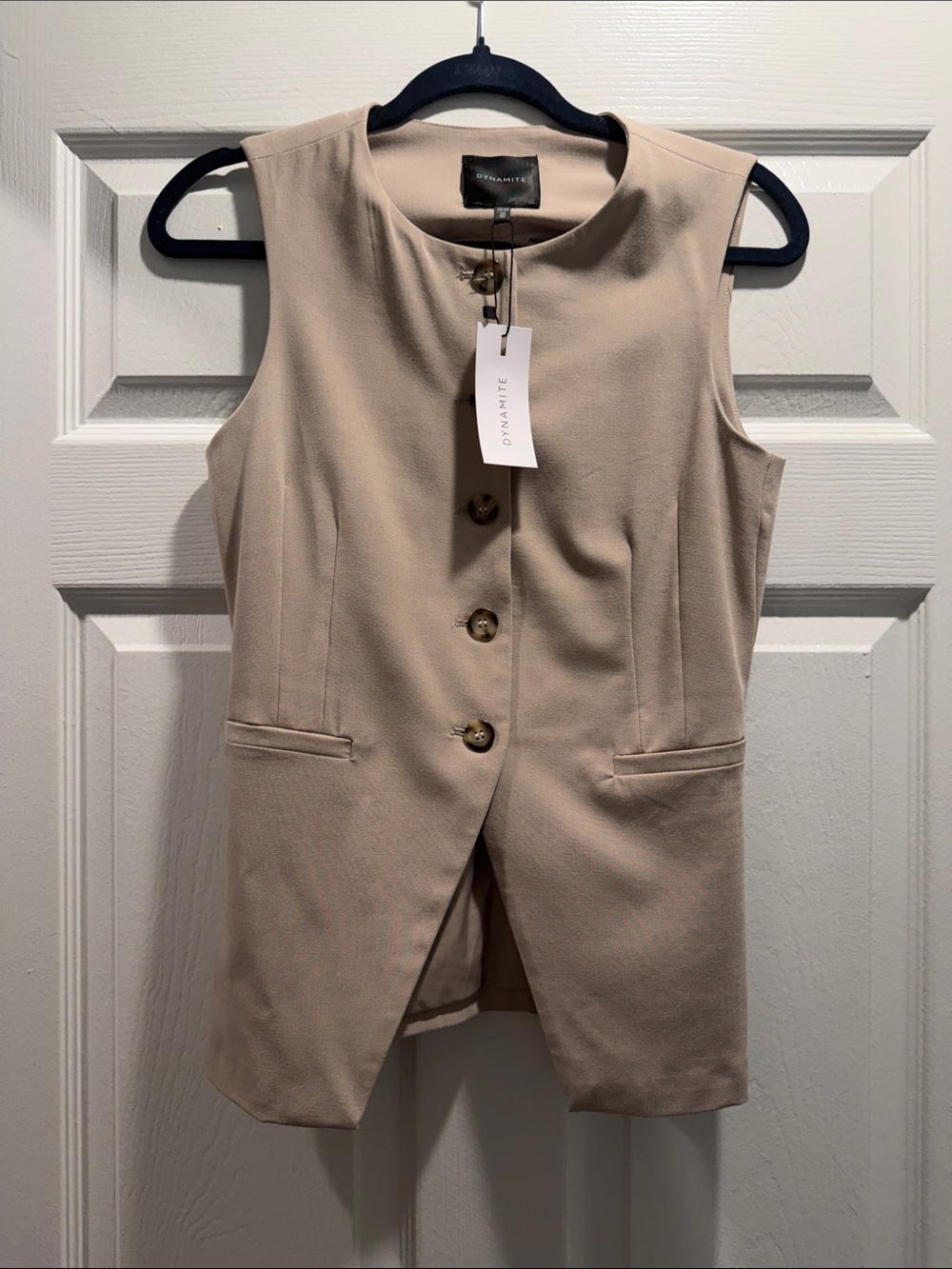 Dynamite Sleeveless Button-Front Vest in Beige